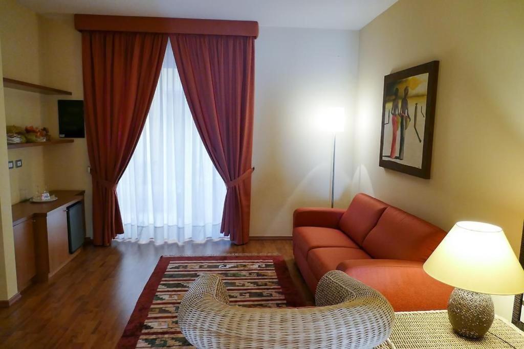 Stella Charming & Luxury Rooms Конверсано Екстер'єр фото